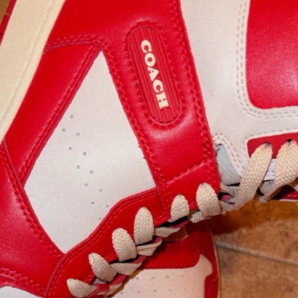 ❤️NEW**COACH❤️ WOMENS HIGH TOP LEATHER SNEAKERS - Picture 2 of 10